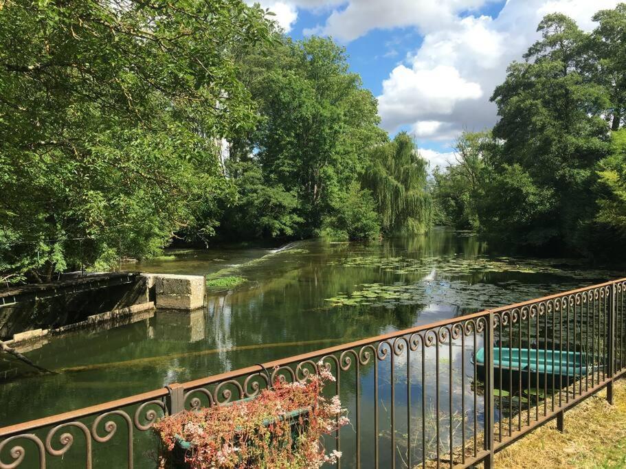 Magnifique Moulin Proche Chablis, Jacuzzi Et Riviere Villa Annay-sur-Serein Exterior photo