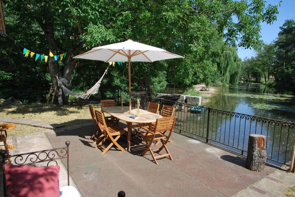 Magnifique Moulin Proche Chablis, Jacuzzi Et Riviere Villa Annay-sur-Serein Exterior photo